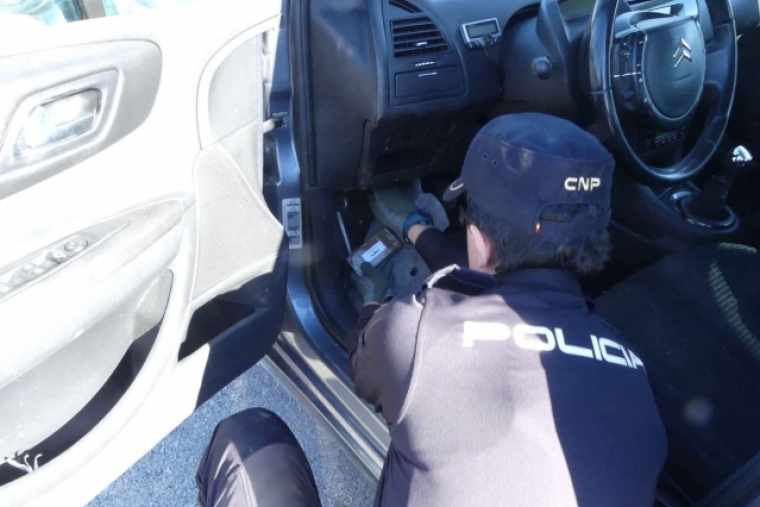 Detenido en Gandia al querer embarcar con droga en el Ferry a Ibiza