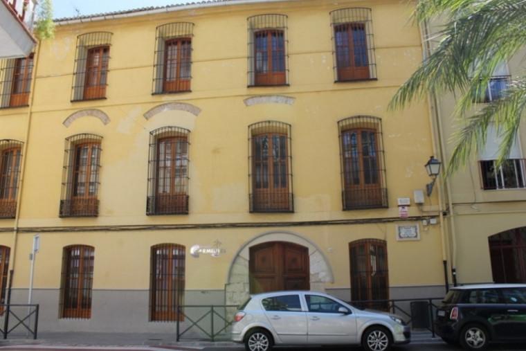 El colegio Carmelites de Gandia abre al público sus puertas este sábado