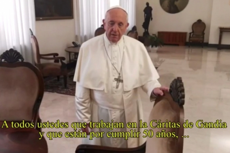 Mira el vídeo del Papa Francisco bendiciendo a Cáritas Gandia