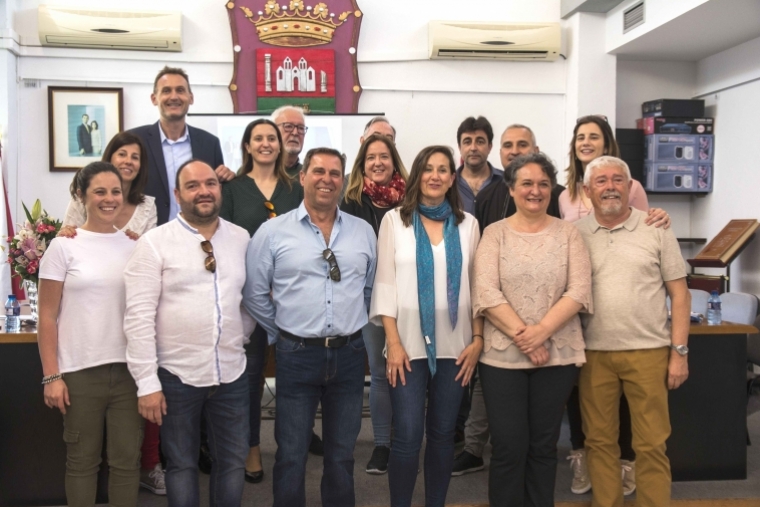 Gent d'Ador, con Manela Faus al frente, presenta su candidatura electoral