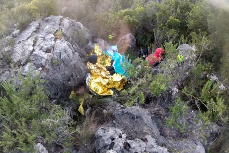 Cuatro ''colombaires'' rescatados en la Valldigna tras una noche atrapados