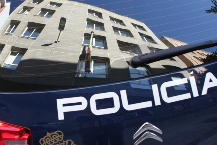 Detenidos en Gandia dos hermanos por sustraer con violencia un móvil