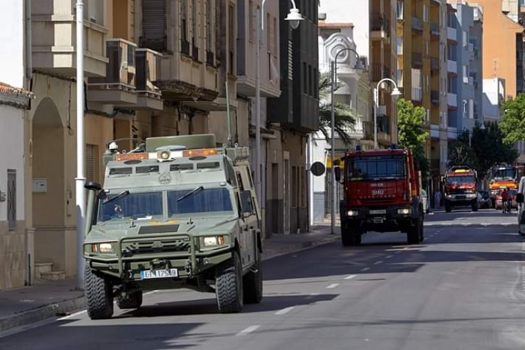 La UME embarca en el Puerto de Gandia para realizar unas maniobras militares