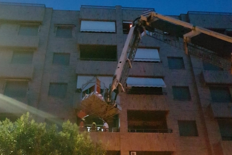 Los Bomberos rescatan en Gandia a una persona con parada cardiorrespiratoria