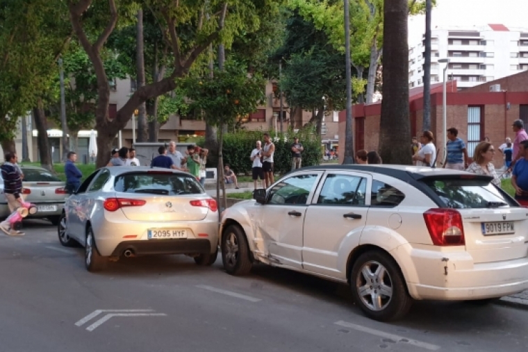 Un accidente en Gandia causa un gran susto en plena zona de la Estación