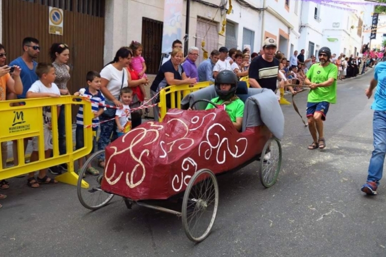 Oliva celebra este domingo la décimo primera Bajada de Carretons del Raval