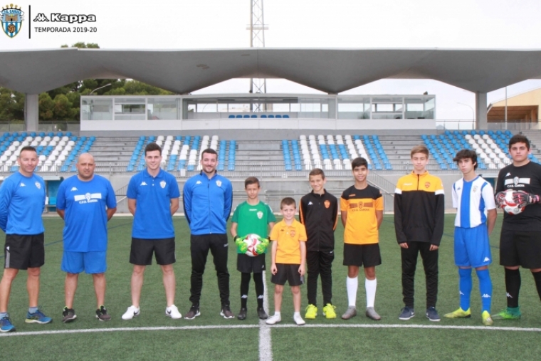 El CF Base Gandia apuesta por KAPPA para vestir a futbolistas y técnicos