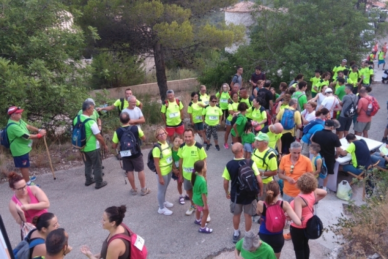 Más de 200 personas en la Subida Nocturna al Mondúver