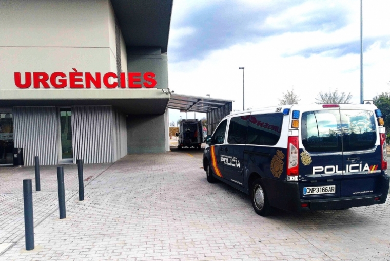 Detenido en Gandia por acuchillar a su amigo y robarle la tarjeta bancaria