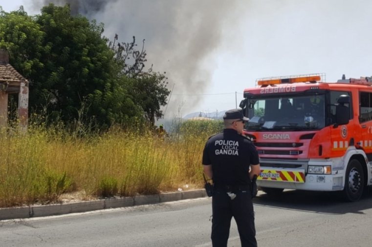 Segundo incendio en diez días en la misma zona de la carretera Gandia-Grau