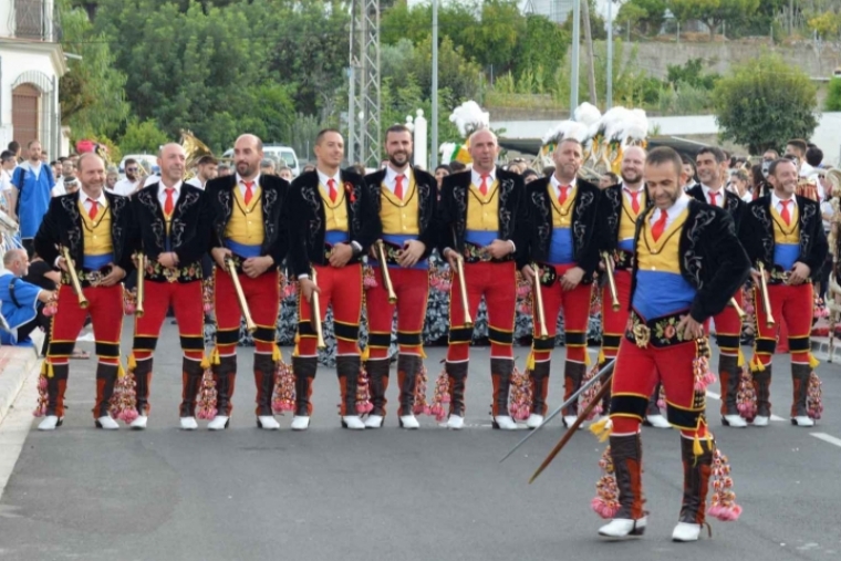 Ador vive intensamente su vigésima fiesta de Moros y Cristianos