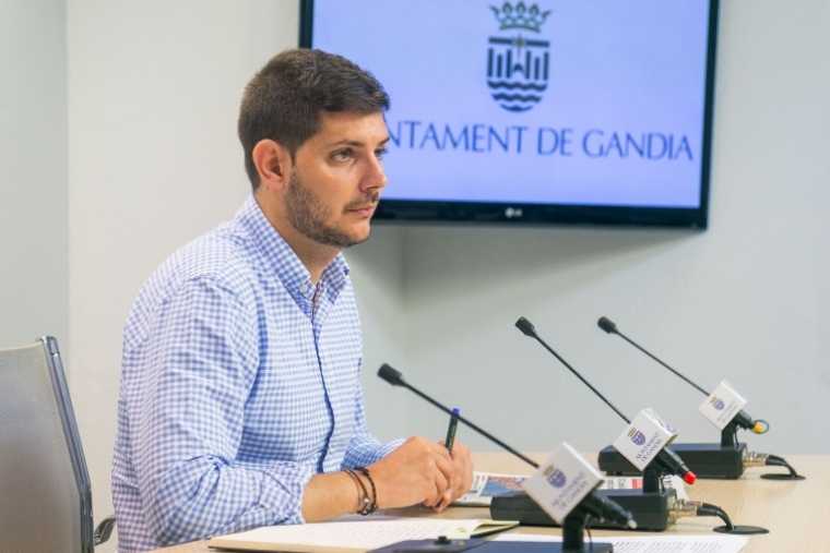 El Gobierno de Gandia lamenta que el PP hable mal de la playa en verano
