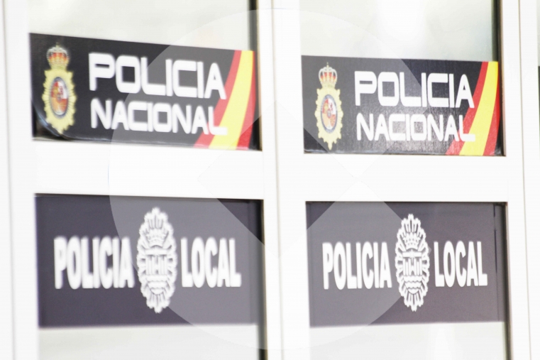 Se levanta y descubre a un ladrón en su casa de la playa de Gandia