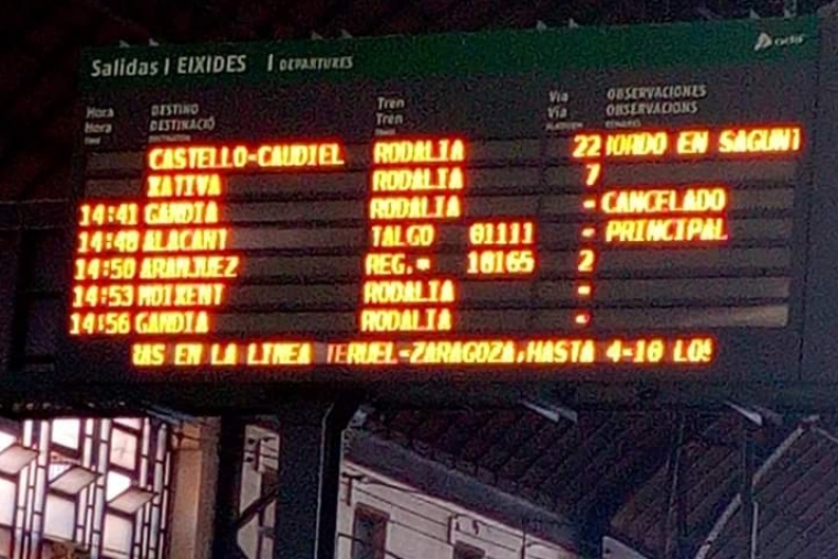 Las cancelaciones de trenes València-Gandia sigue cabreando a los usuarios