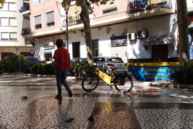 Gandia aplica la ley de la selva para las nuevas bicicletas de alquiler