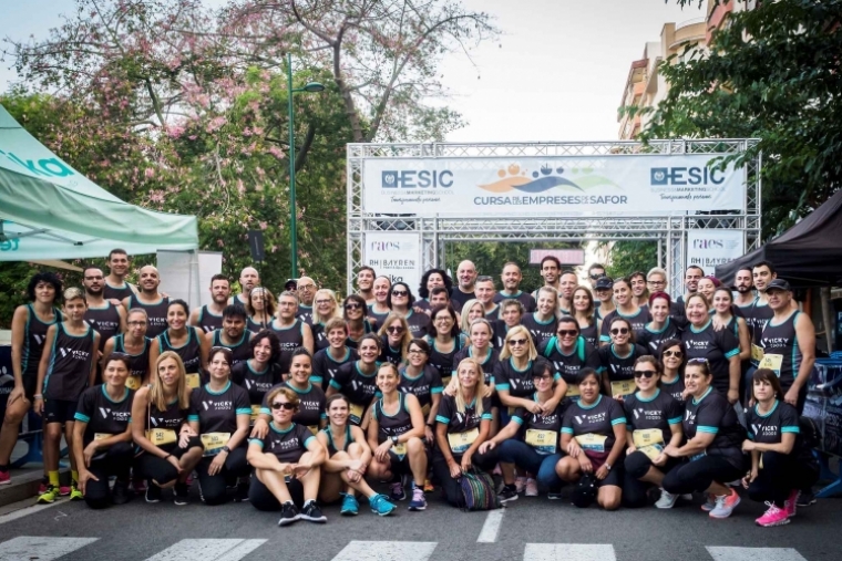 Deporte y compañerismo en la Cursa de Empreses de la Safor-ESIC en Gandia