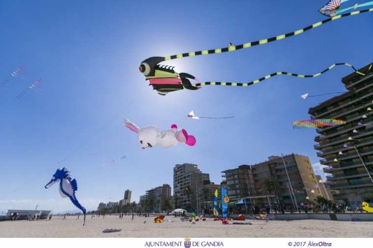 Gandia acoge este domingo el vuelo popular de cometas Osow 2019