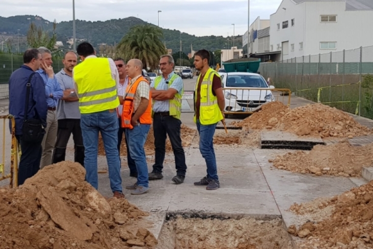 La mejora del polígono industrial El Brosquil en Oliva avanza a buen ritmo