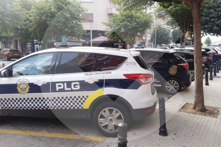 Amenaza a su mujer con matarla con un cuchillo de 27 centímetros en Gandia