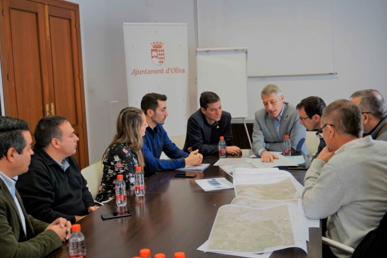 Oliva aborda con el diputado de Carreteras varios problemas viarios