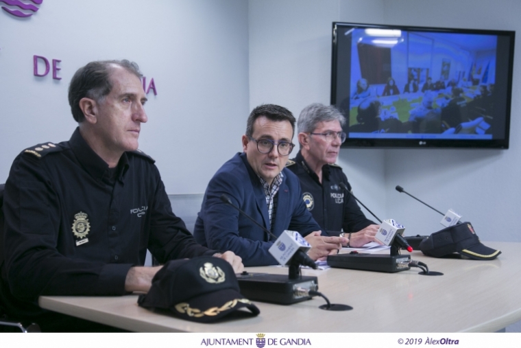 Gandia pone en marcha el dispositivo especial de Seguridad de Navidad