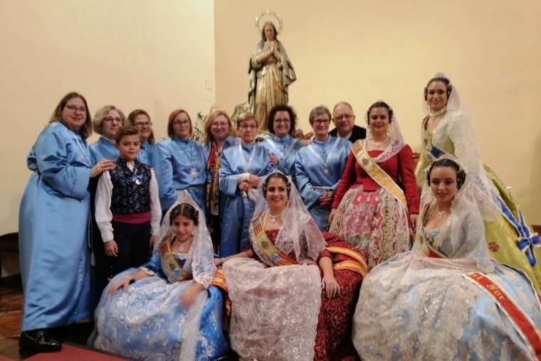 El Raval de Gandia festeja a Inmaculada Concepción con misa y procesión