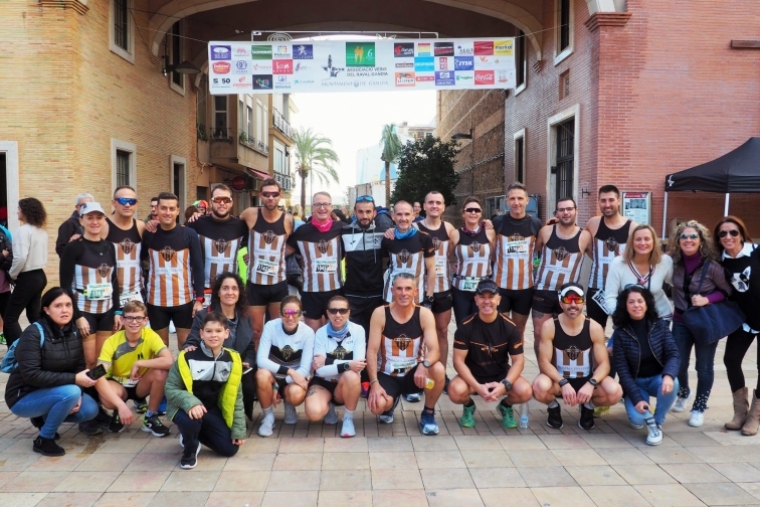 Masiva participación del GR Real de Gandia en la mítica Cursa del Raval