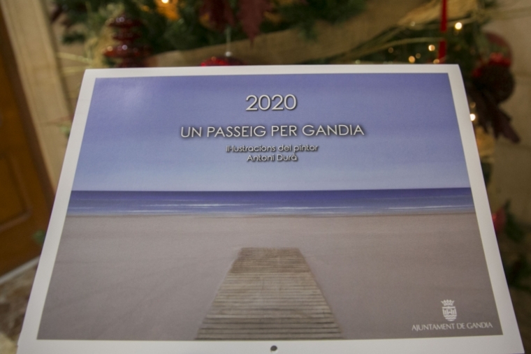 Empieza el reparto del calendario que edita el Ayuntamiento de Gandia