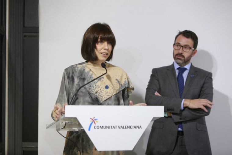 Gandia declara espacio libre de humo la playa del Auir