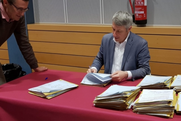 Firmada la ocupación de terrenos privados en Oliva para la Conexión Sur