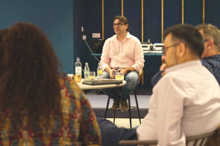 El vallero que optaba a dirigir Cs en España denuncia que reina la censura