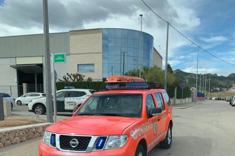 Una persona electrocutada en Gandia y una precipitada en El Real