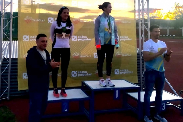 Raquel Padilla (GR El Real) podium en el Duatló Ciutat d'Ontinyent