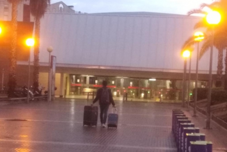 Cuando paseas la muerte por las calles de Gandia y encima viajas