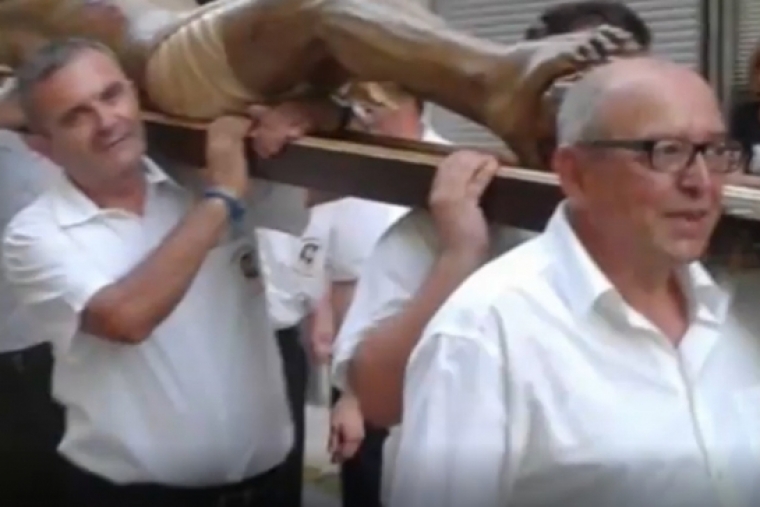 En la Font: Novenario y gozos al Cristo por megafonía durante la cuarentena