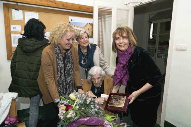 Fallece en Gandia a los 105 años, María Soria madre de Josep Ll. Ferrer SJ