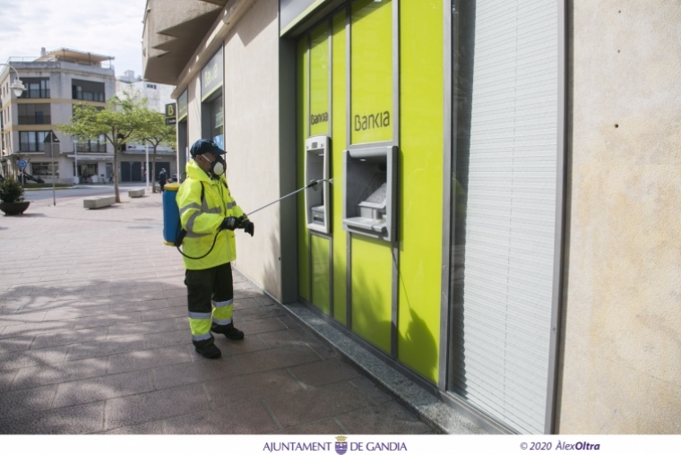 Gandia intensifica la desinfección viaria en todo el término municipal