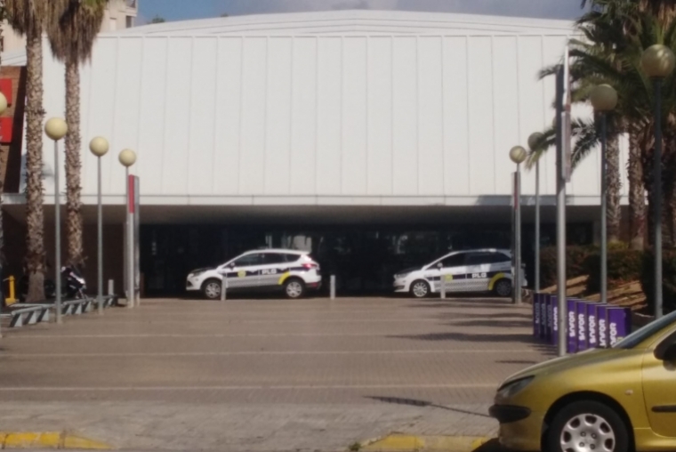 La Policía Local detiene a dos personas en Gandia en pleno confinamiento