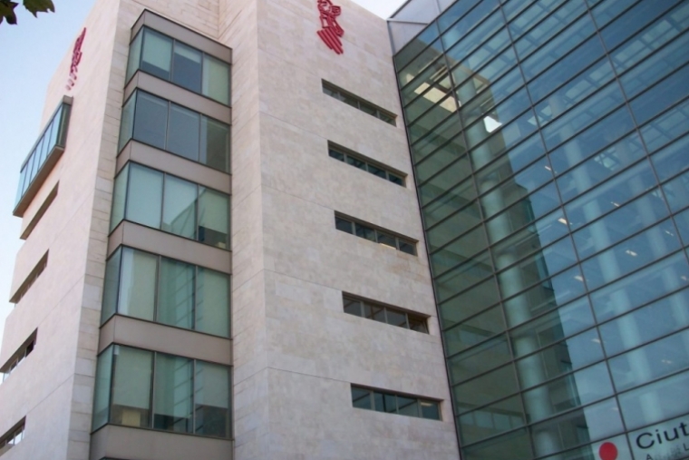 Absuelto al no probar que el condenado era quien fue detenido en Gandia