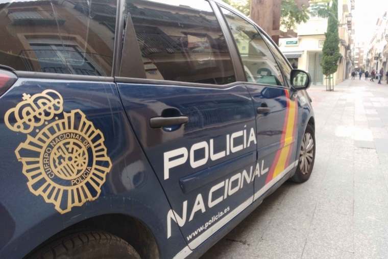Detenido en Gandia tras matar a su mascota lanzándola de un quinto piso