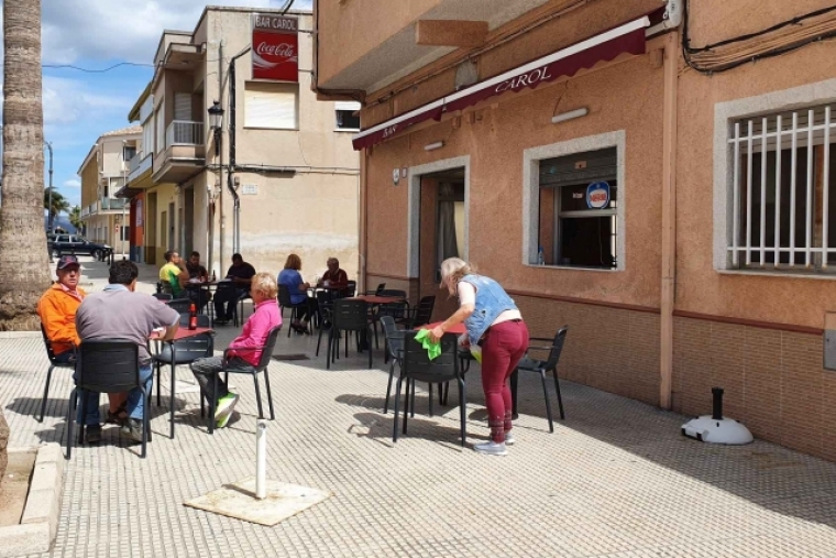 Miramar amplía terrazas y elimina la tasa de mesas y sillas en vía pública