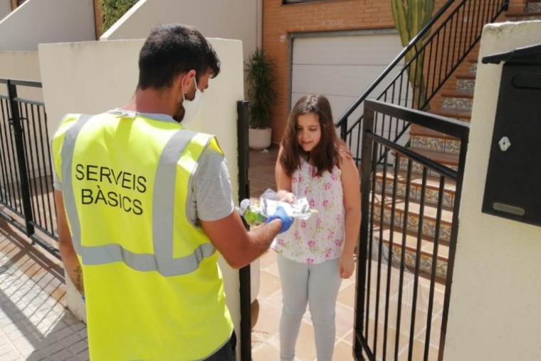 Real de Gandia reparte mascarillas infantiles de Alma de Acero-Vicky Foods