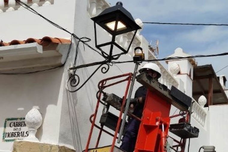 Oliva instala luminarias LED para mejorar la eficiencia energética