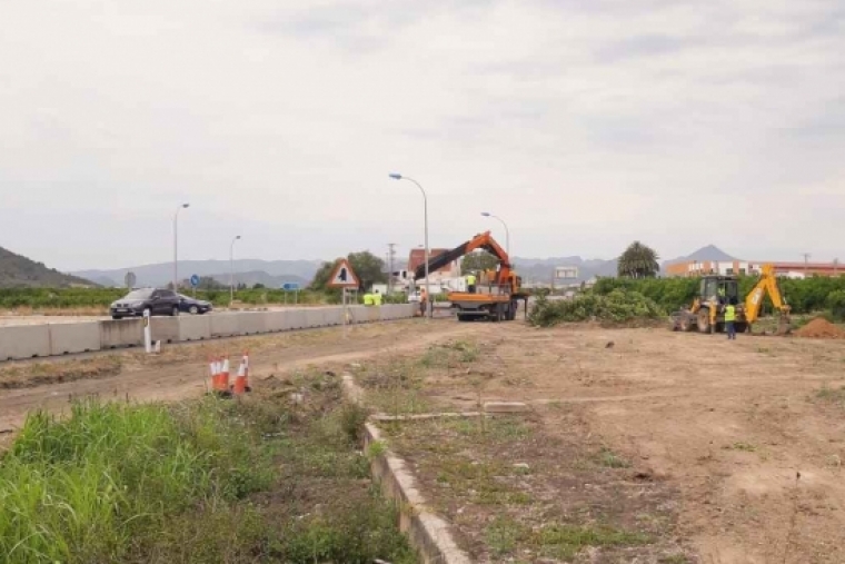 Arrancan las obras de la nueva rotonda de la N-332 y la AP-7 en Oliva