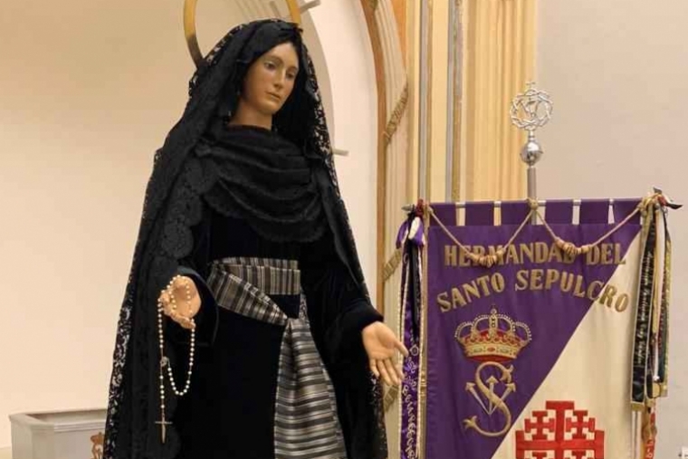 La Virgen de la Esperanza de Gandia de luto por primera vez en su historia