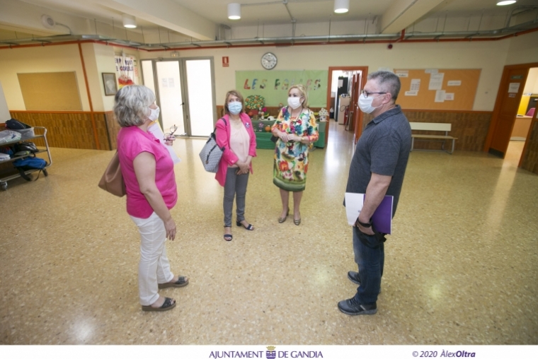Gandia presta apoyo los centros escolares para establecer los nuevos planes