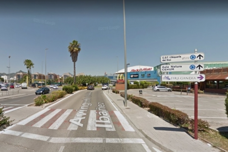 Roban de una tienda de Gandia 4.500 euros en dispositivos electrónicos