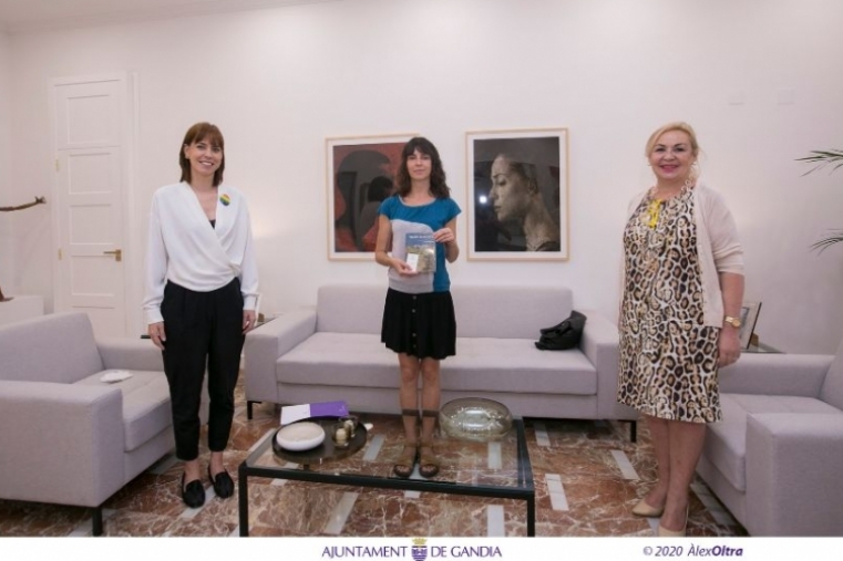 Recepción en Gandia de Carme Melo, nueva directora del CIG-UV