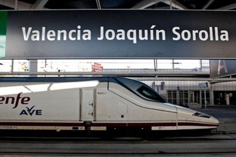 Una campaña de Renfe promocina los viajes de Madrid a Valencia en verano