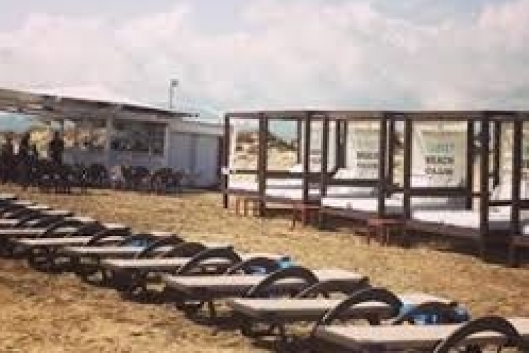 Empieza la temporada estival para los chiringuitos de Oliva